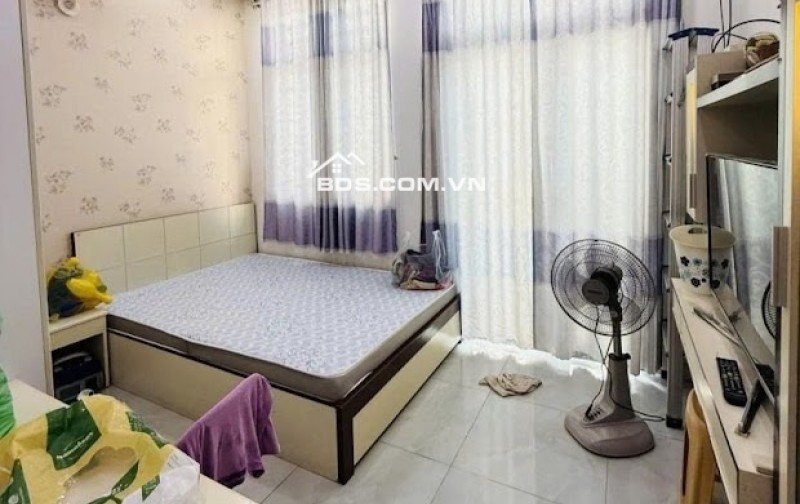 Mặt Tiền VIP Ngay Trương Sơn Khu Sân Bay Phường 4, Tân Bình, 60m2, Nhà nát. Chỉ 10.3 tỷ TL